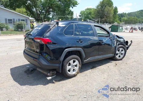 2021 Toyota Rav4 Xle z USA, uszkodzony, nr VIN 2T3P1RFV5MC197382